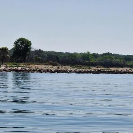 Vuceric Апартаменты Перой